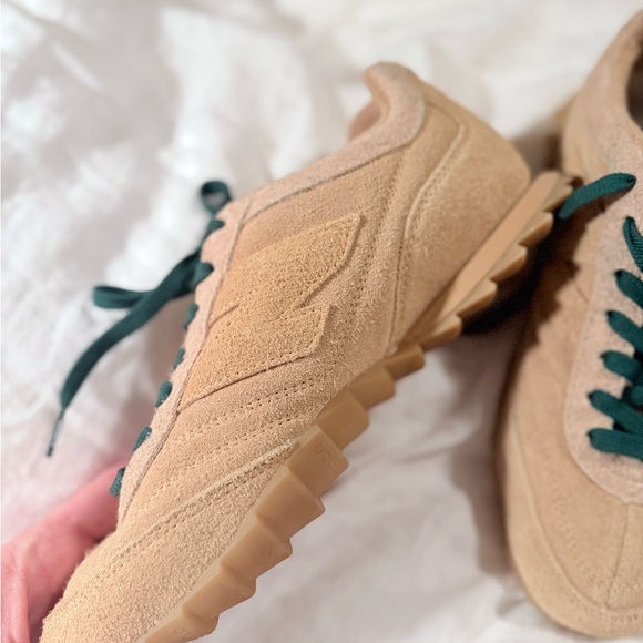 New Balance x AURALEE RC30 Tan Suede Shoes Green Laces VGC - Picture 4 of 7
